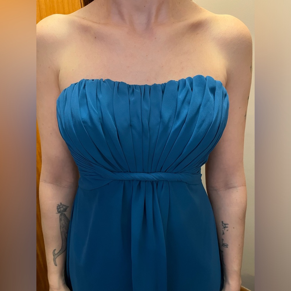 Grad/Prom/Bridesmaid Dress - Picture 5 of 11